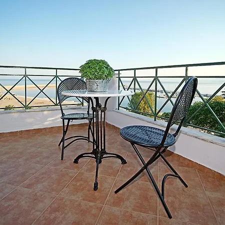 A View From The Attic Window. Kyparissia, Messinia Apartment Exterior photo