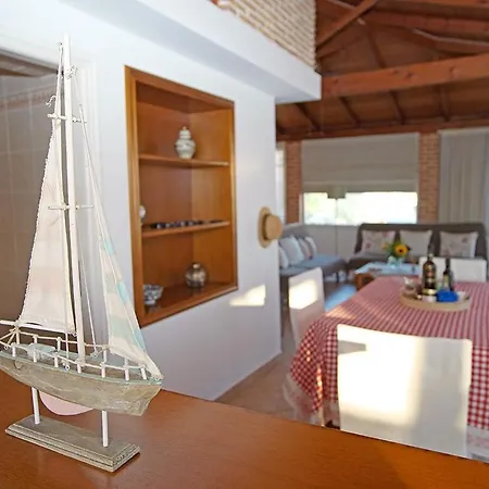 A View From The Attic Window. Kyparissia, Messinia Apartment Exterior photo